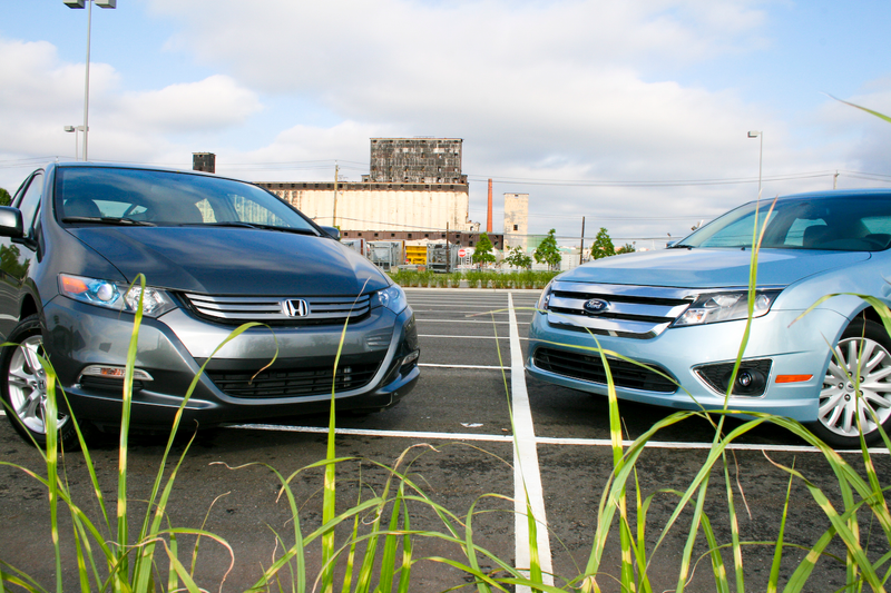 Illustration for article titled Hybrid Car Wars: Honda Insight Vs. Ford Fusion Hybrid